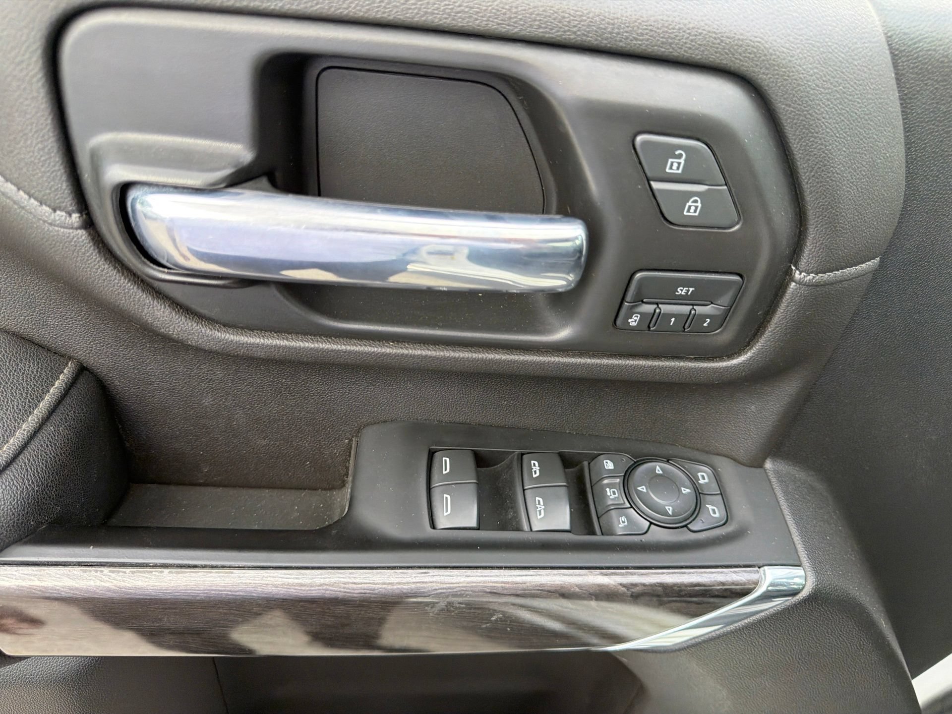 Used 2022 Chevrolet Silverado 3500 LTZ AWD/4WD image 23