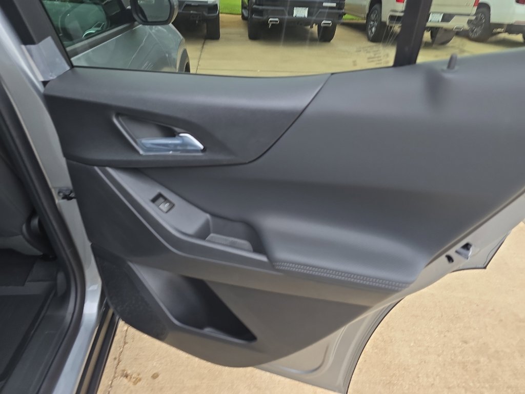 New 2026 Chevrolet Equinox LT FWD image 18