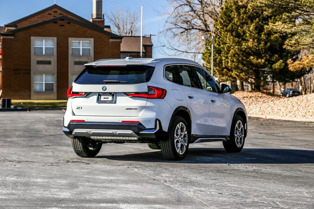 New 2026 BMW X1 xDrive28i w/ Convenience Package AWD/4WD image 5