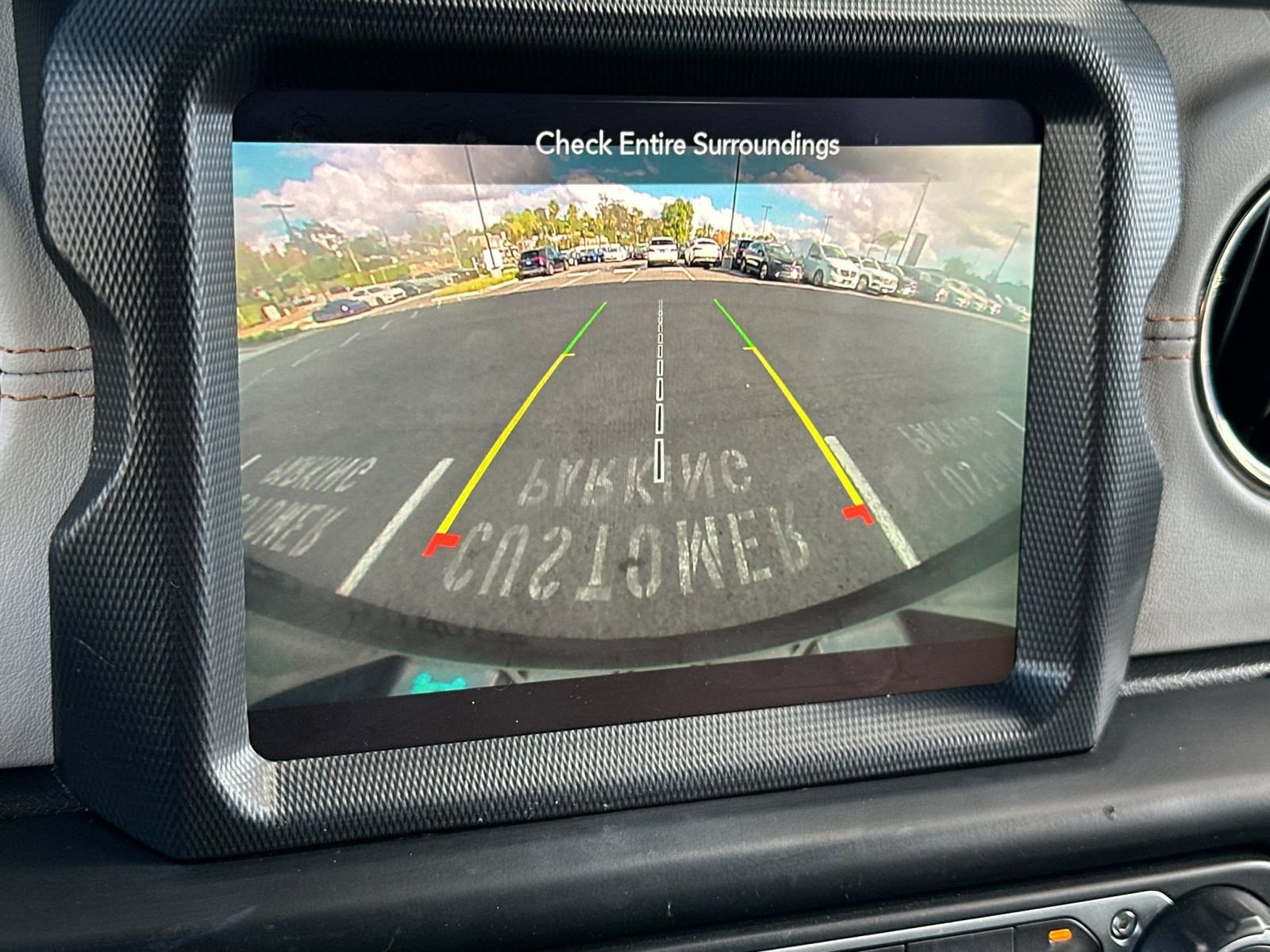 Used 2022 Jeep Wrangler Unlimited Sahara image 22