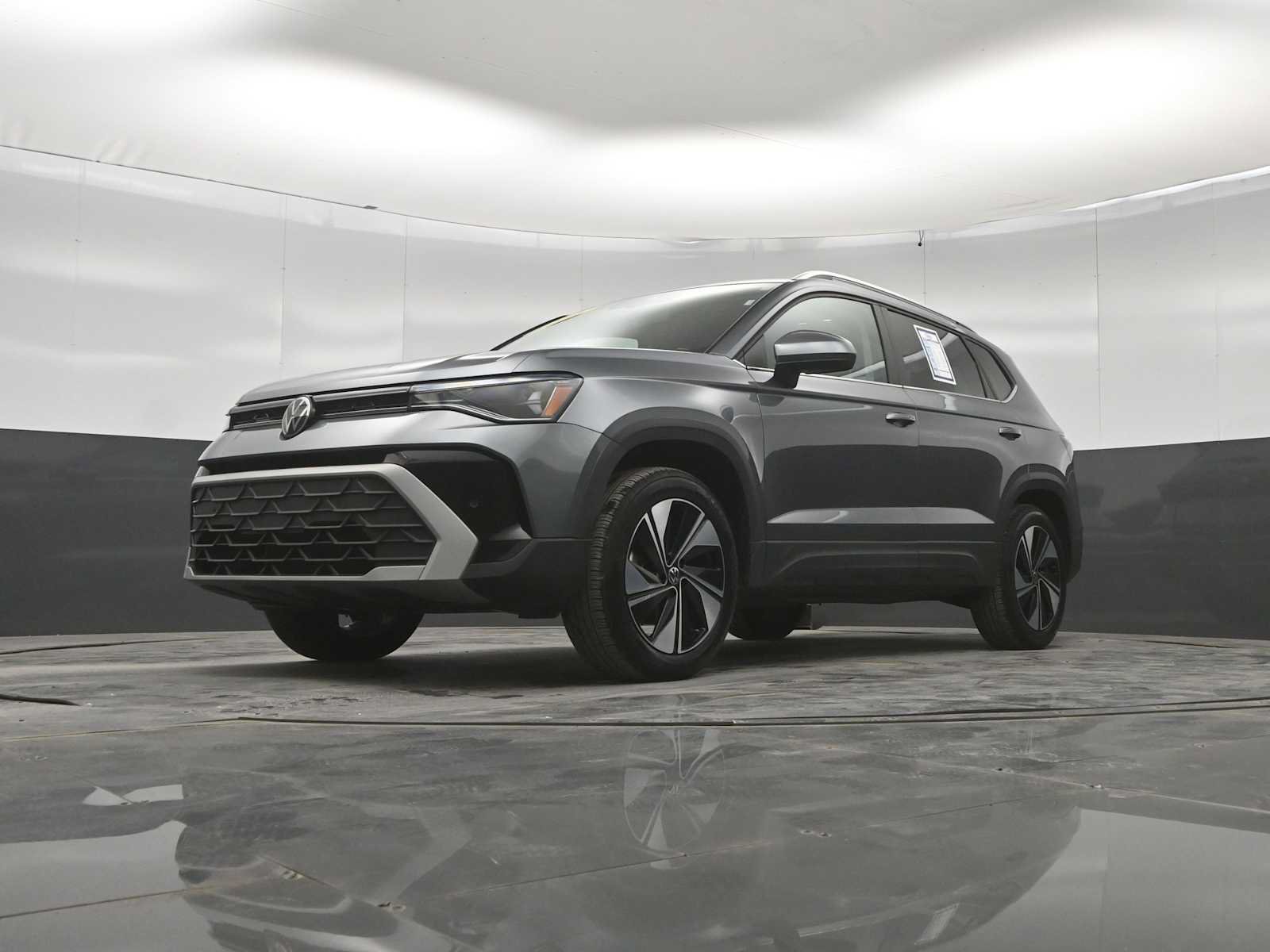 Used 2026 Volkswagen Taos SE AWD/4WD image 36