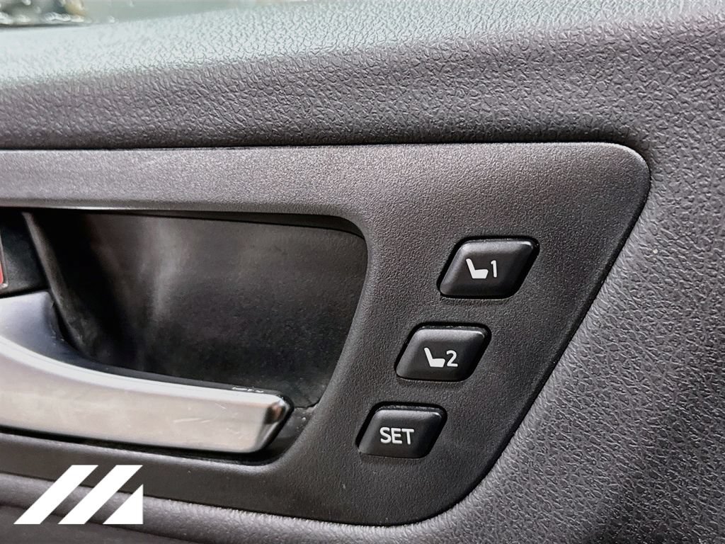 Used 2019 Toyota Highlander Limited AWD/4WD image 21