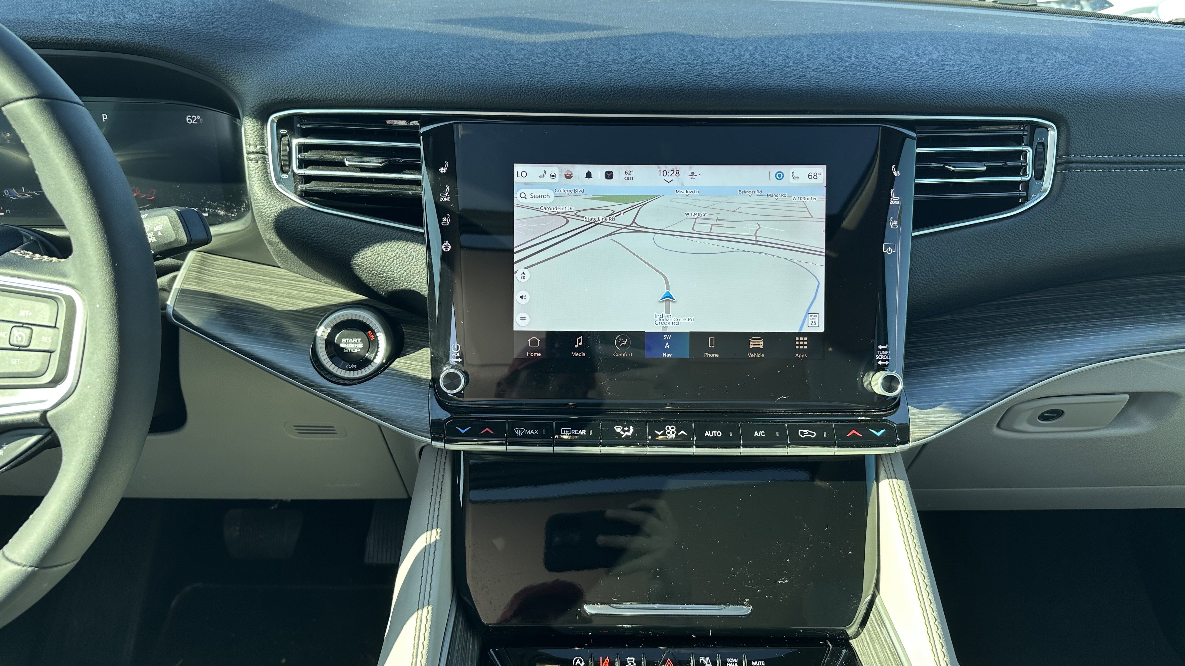 Used 2024 Jeep Wagoneer L Series III w/ Premium Group I image 31