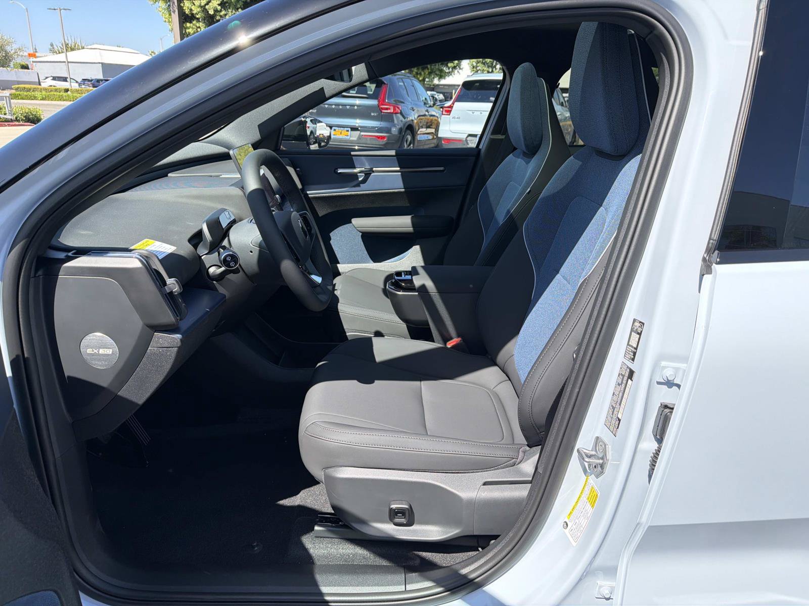 New 2026 Volvo EX30 Ultra w/ Protection Package AWD/4WD image 11