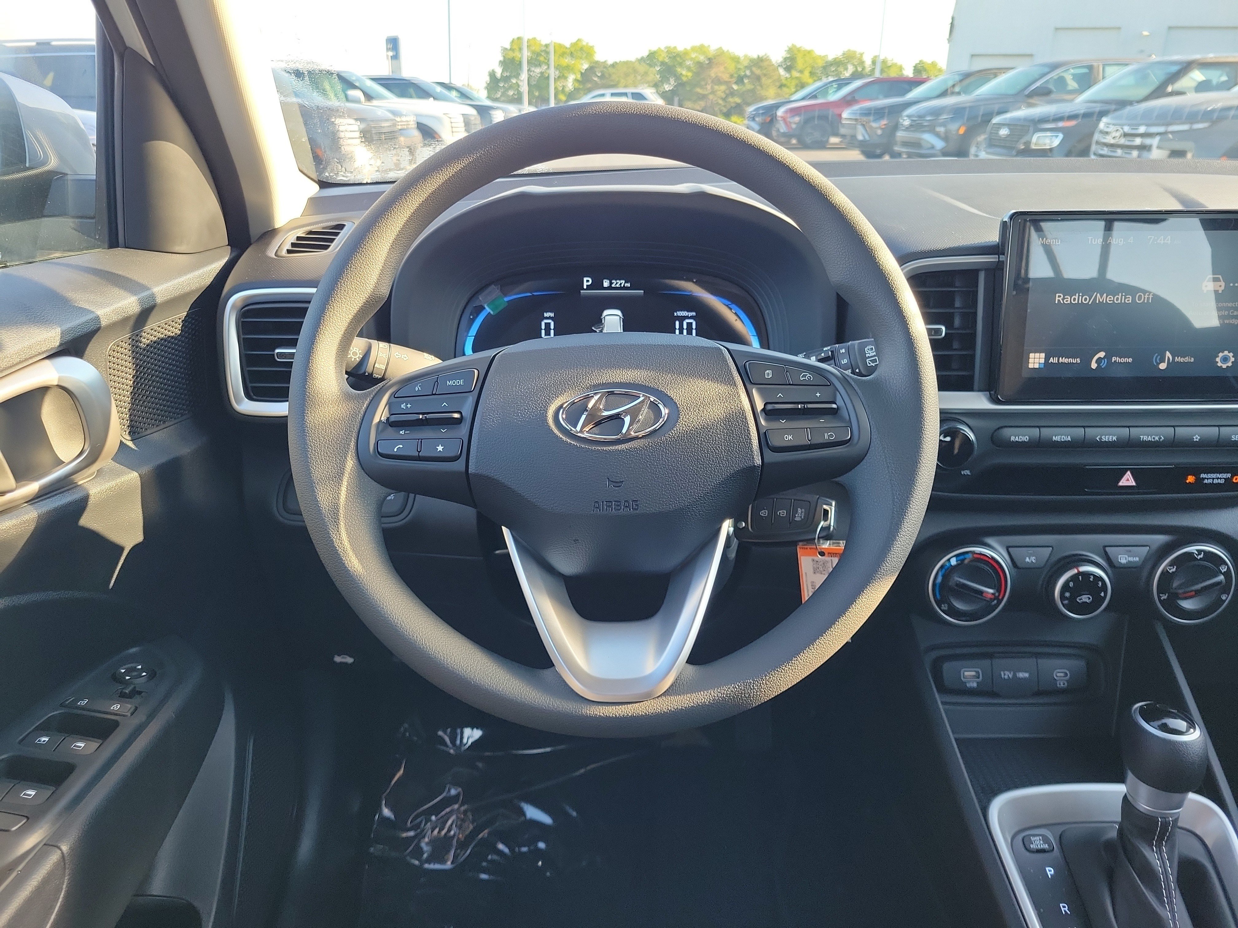 New 2026 Hyundai Venue SE FWD image 8