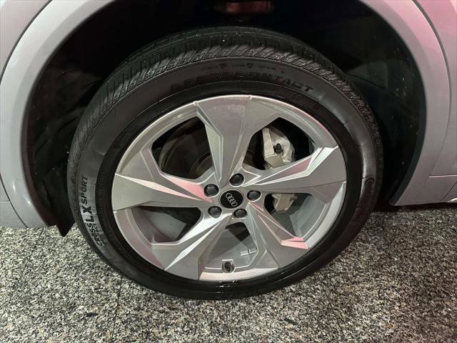 Used 2023 Audi Q5 2.0T Premium Plus w/ Premium Plus Package AWD/4WD image 8