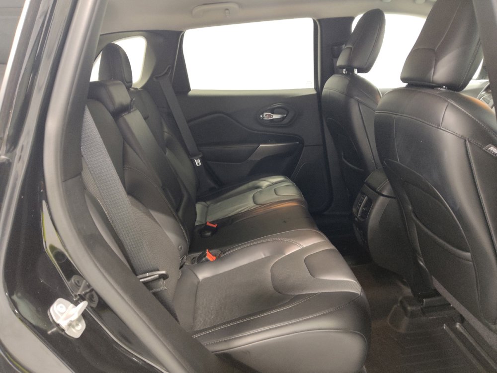 Used 2019 Jeep Cherokee Limited AWD/4WD image 19