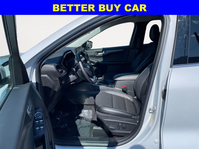 New 2025 Ford Escape SE image 9