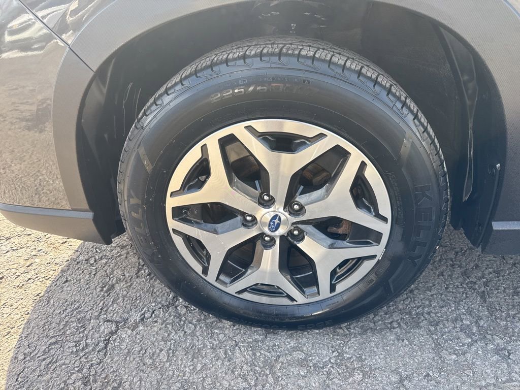 Used 2020 Subaru Forester Premium image 25