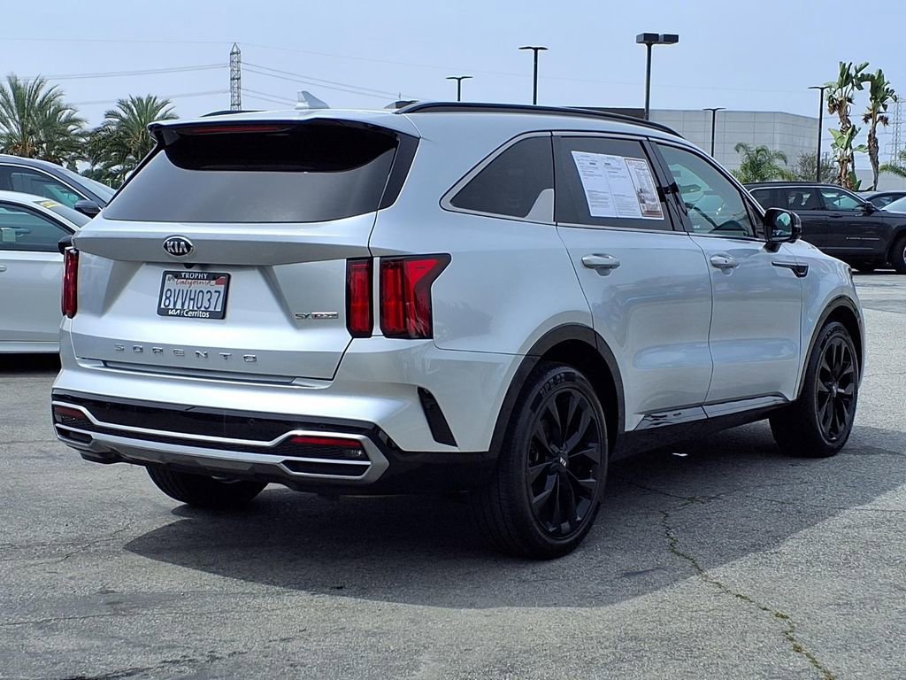 Used 2021 Kia Sorento SX image 5