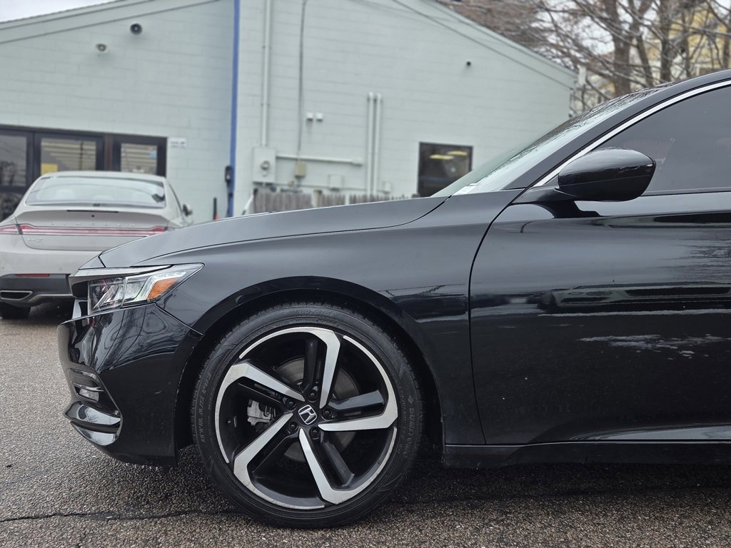 Used 2019 Honda Accord Sport image 10