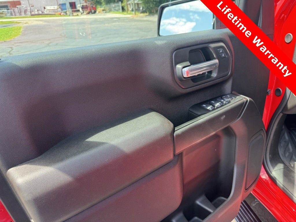 Used 2025 GMC Sierra 2500 Pro image 17
