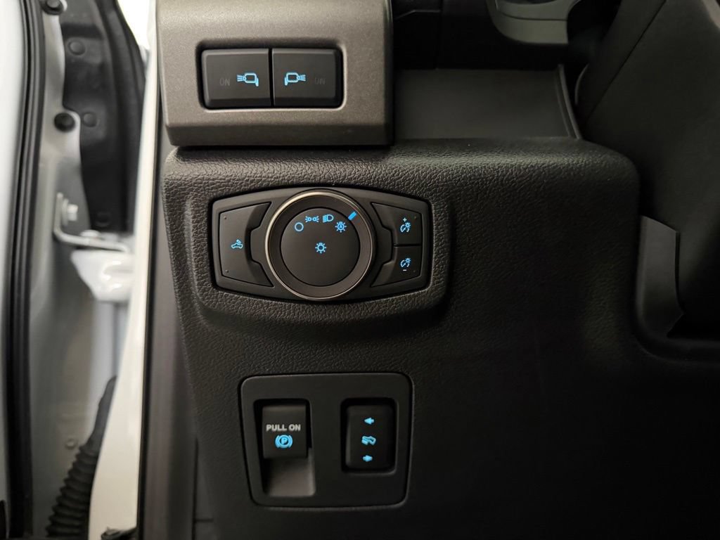 Used 2019 Ford F150 Raptor w/ Equipment Group 802A Luxury AWD/4WD image 46