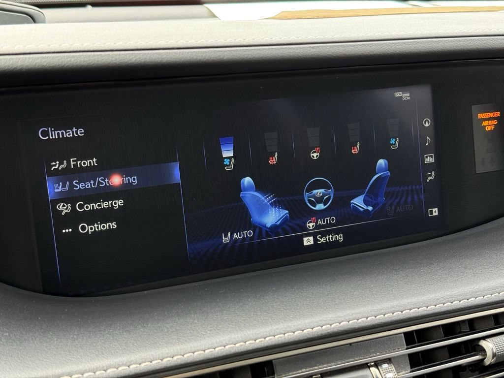 Used 2019 Lexus LS 500 w/ Accessory Package (Z2) RWD image 6