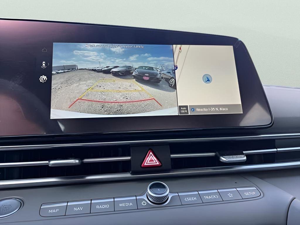 Used 2025 Hyundai Elantra Sport image 27