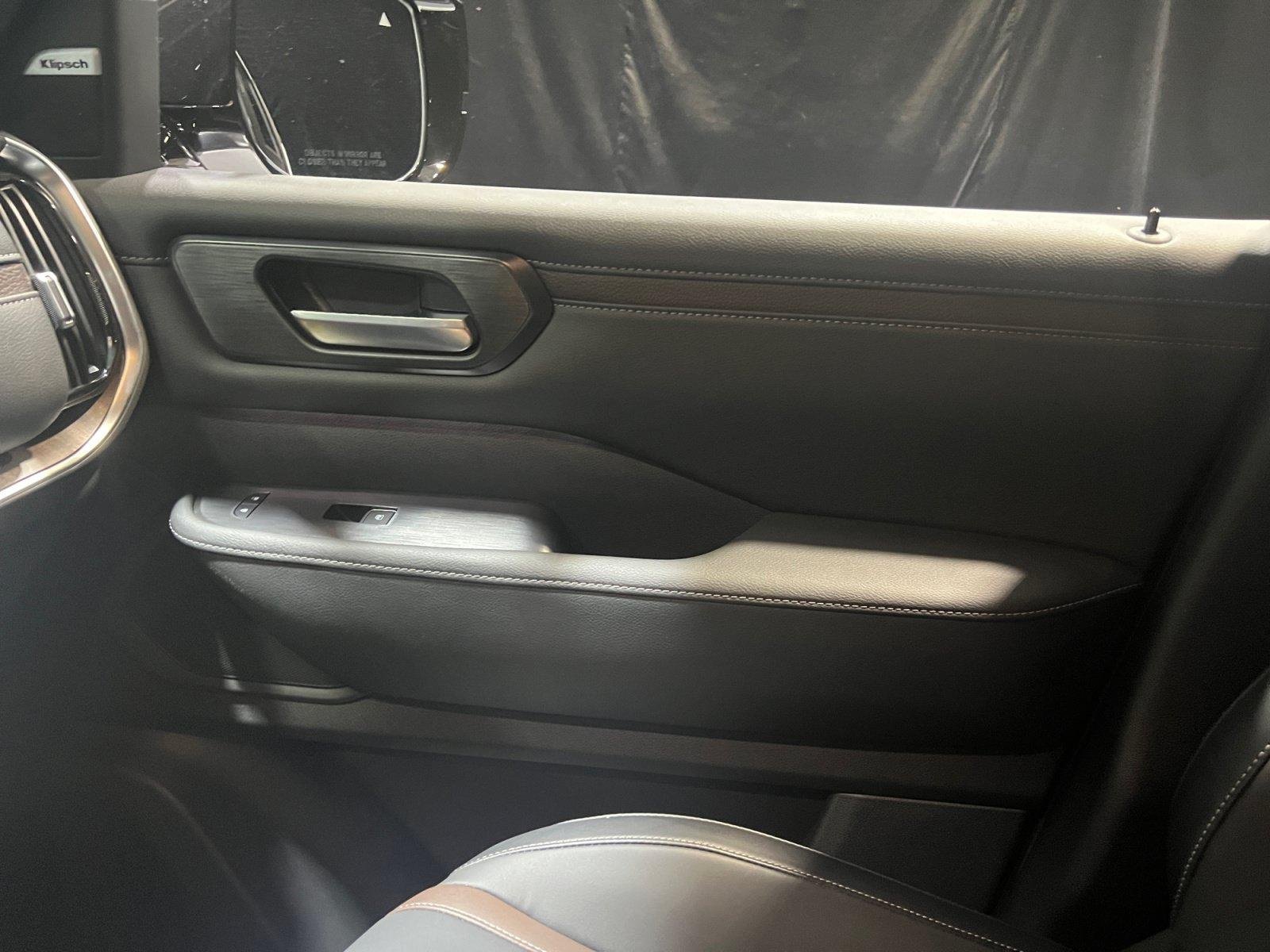 New 2026 Nissan Armada SL AWD/4WD image 16