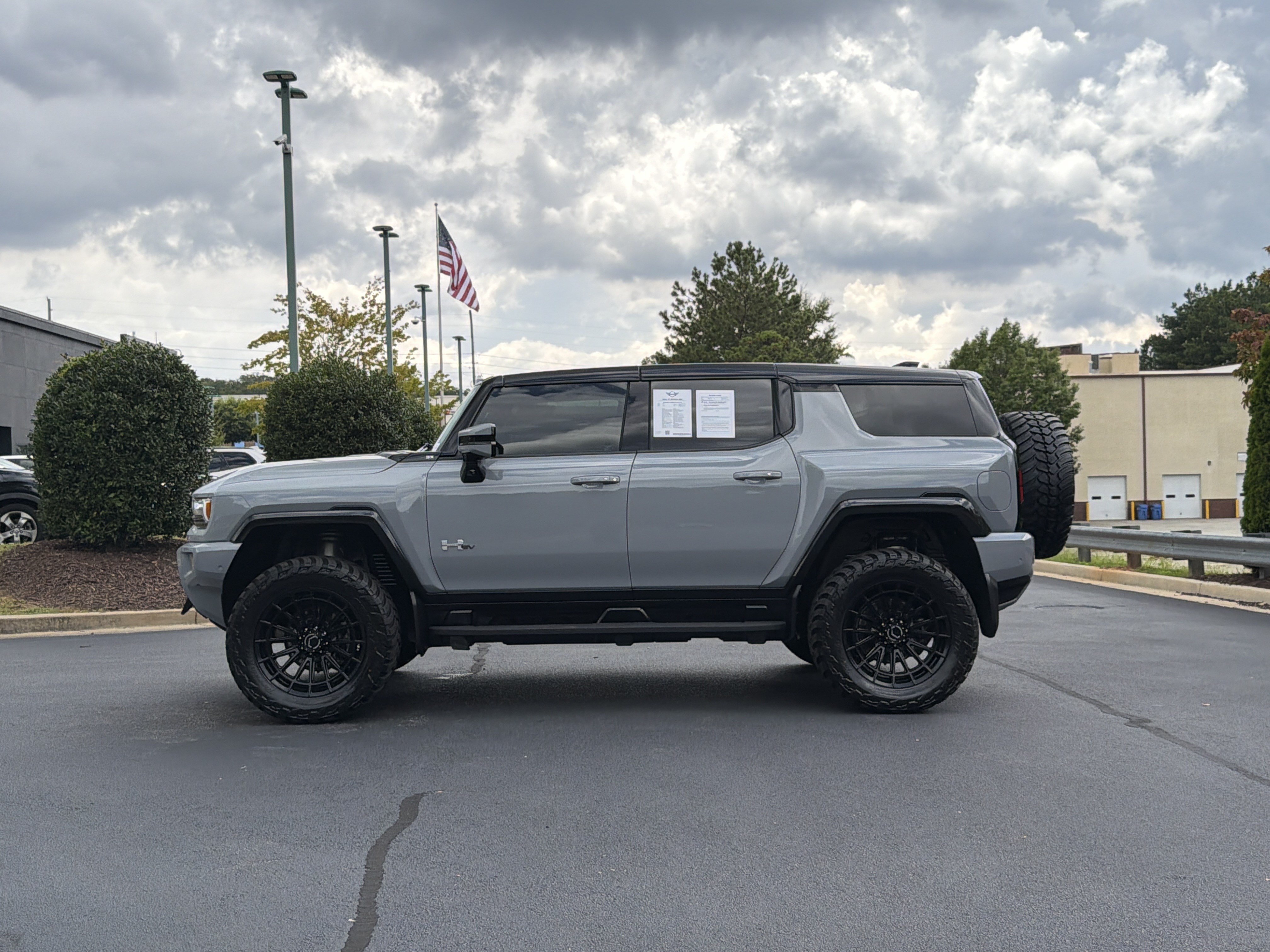 Used 2024 GMC Hummer EV 3X w/ LPO, Illumination Package AWD/4WD image 16