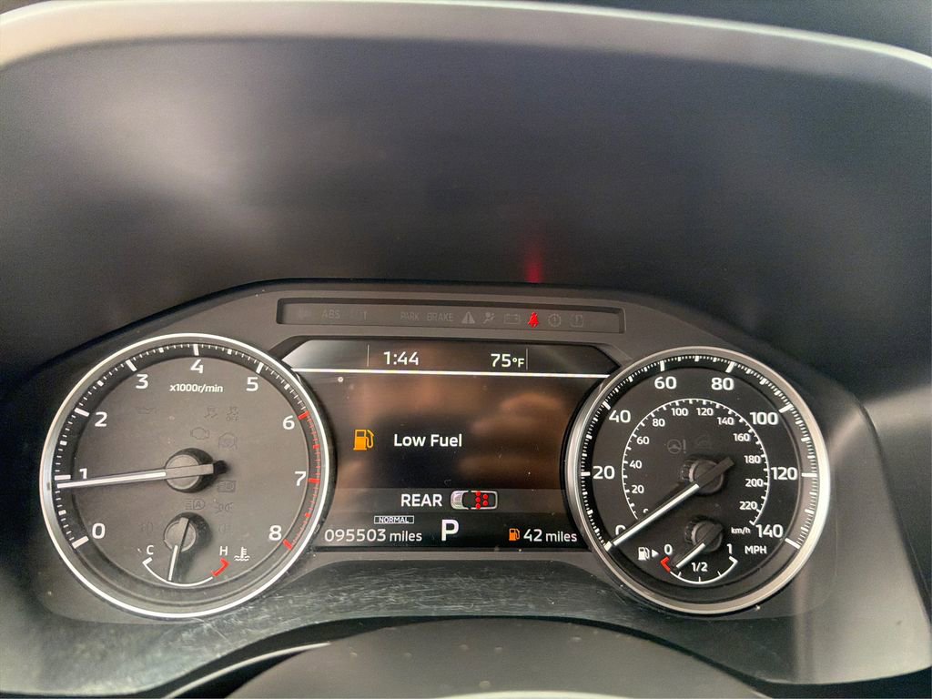 Used 2023 Mitsubishi Outlander SE image 16