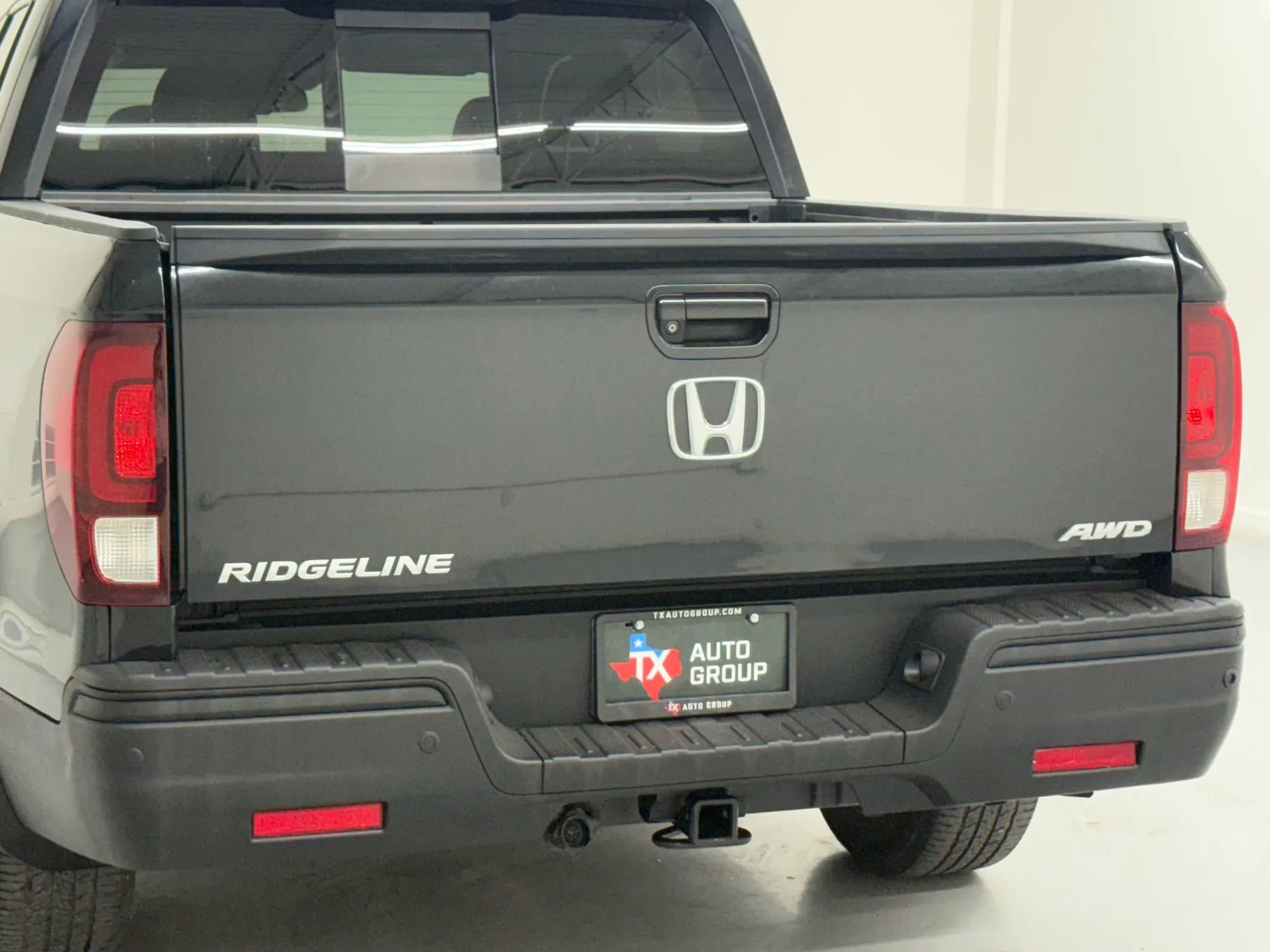 Used 2017 Honda Ridgeline Black Edition image 16