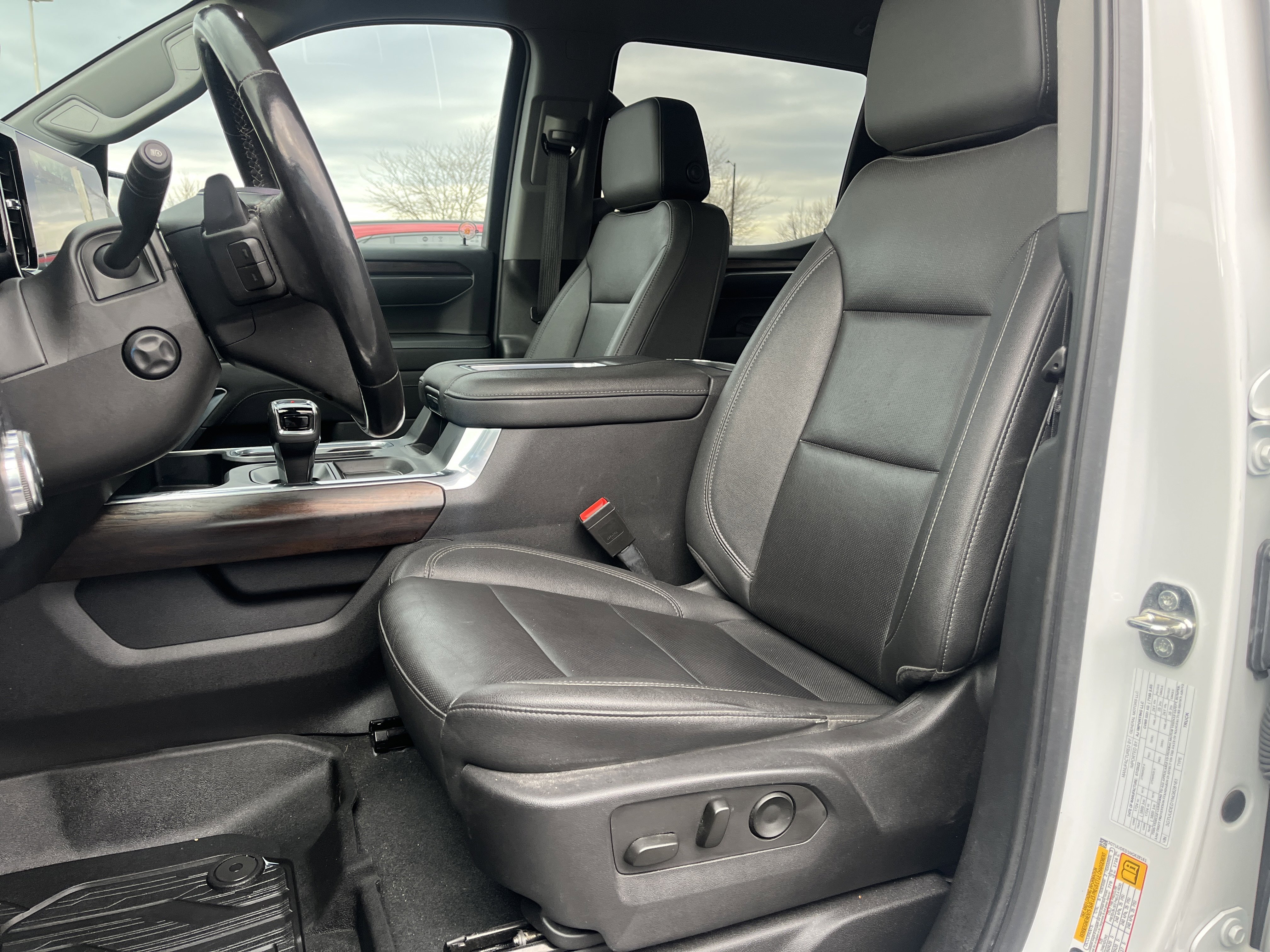 Certified 2022 GMC Sierra 1500 SLT image 9