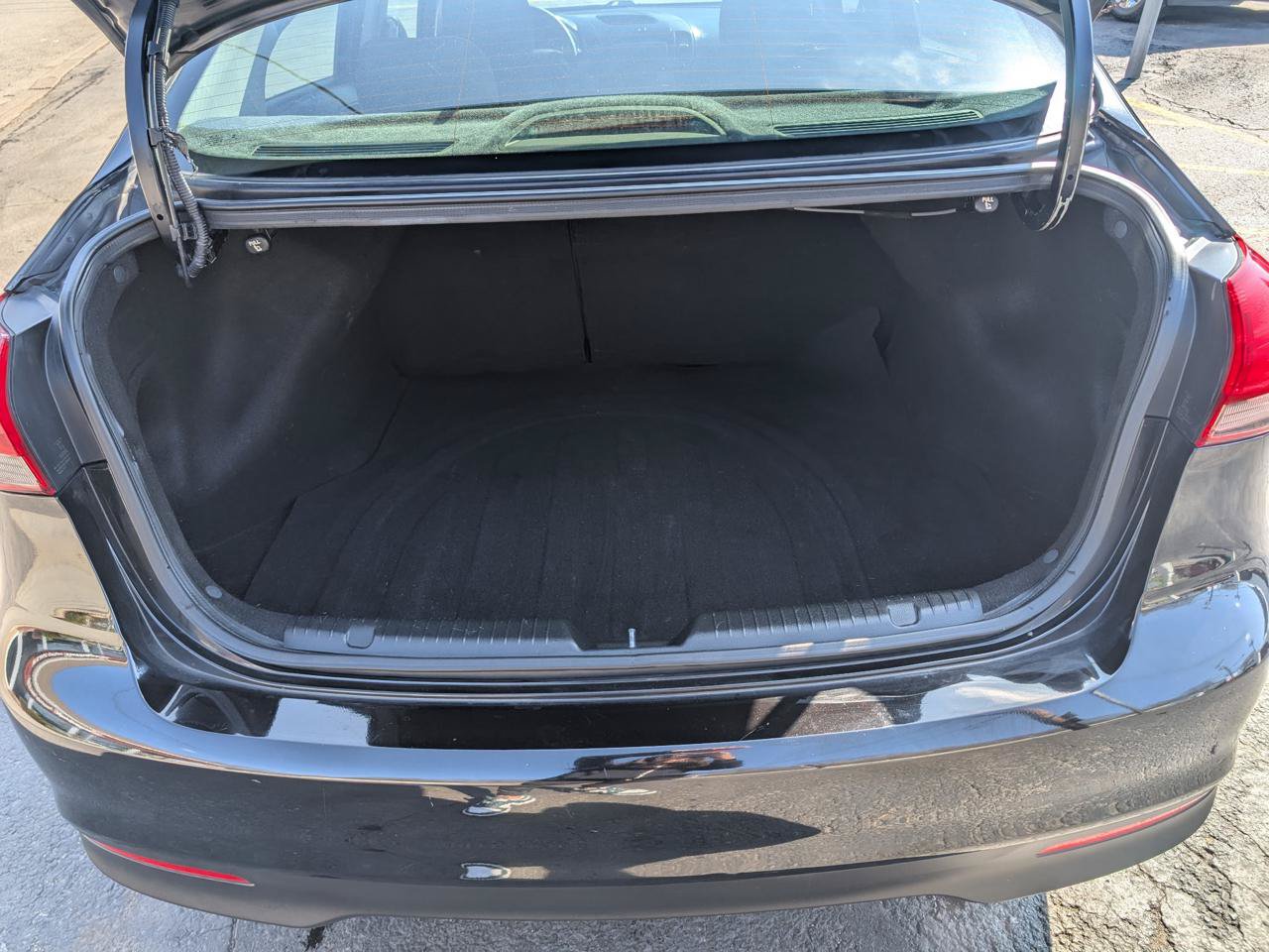 Used 2018 Kia Forte LX FWD image 28