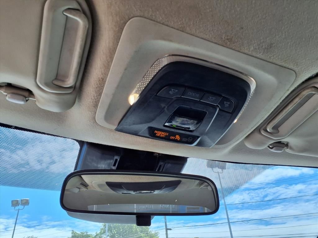 Used 2023 Toyota Corolla LE image 32