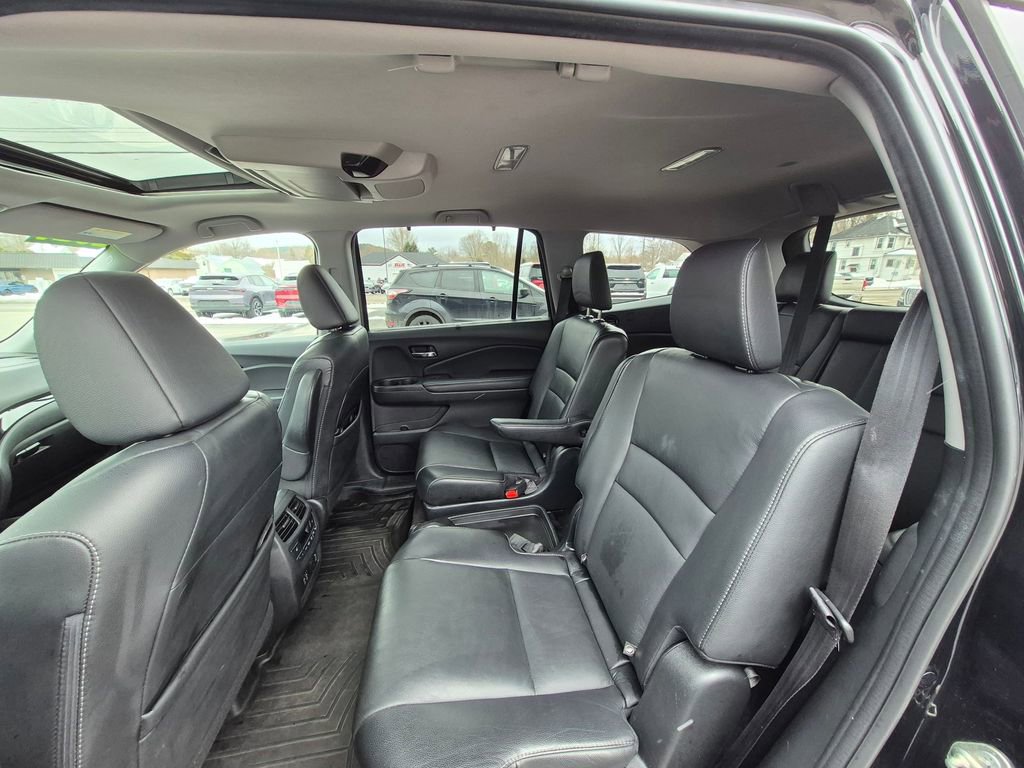 Used 2021 Honda Pilot Touring image 21