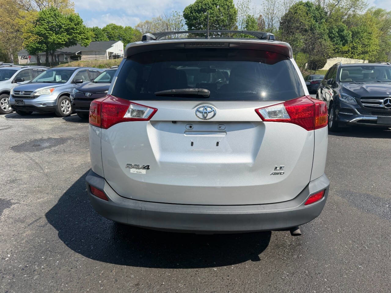 Used 2013 Toyota RAV4 LE AWD/4WD image 10