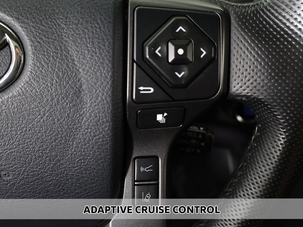 Used 2018 Toyota Tacoma TRD Sport AWD/4WD image 6