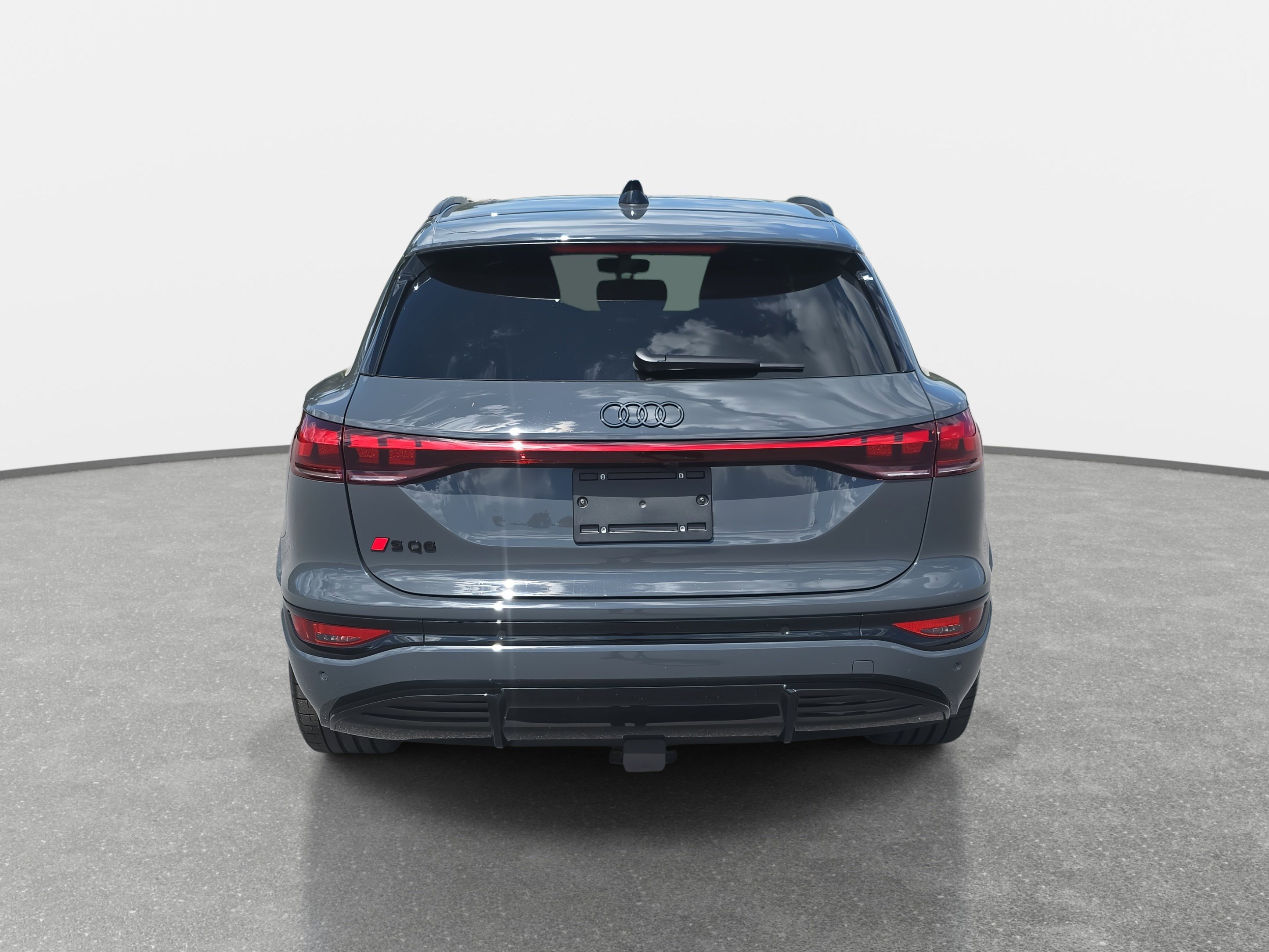 New 2025 Audi SQ6 e-tron Prestige image 6