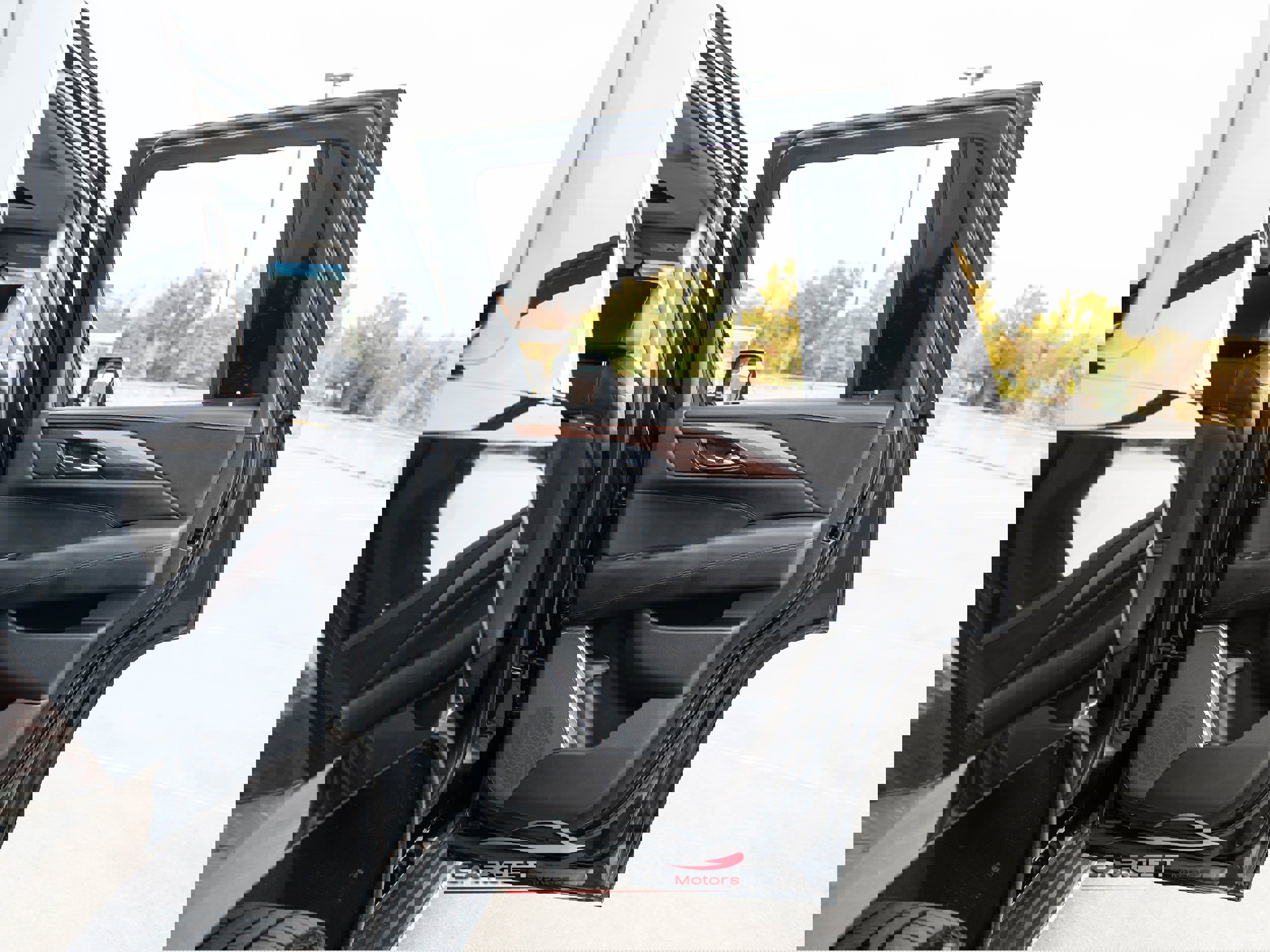 Used 2020 Cadillac Escalade Premium Luxury image 45