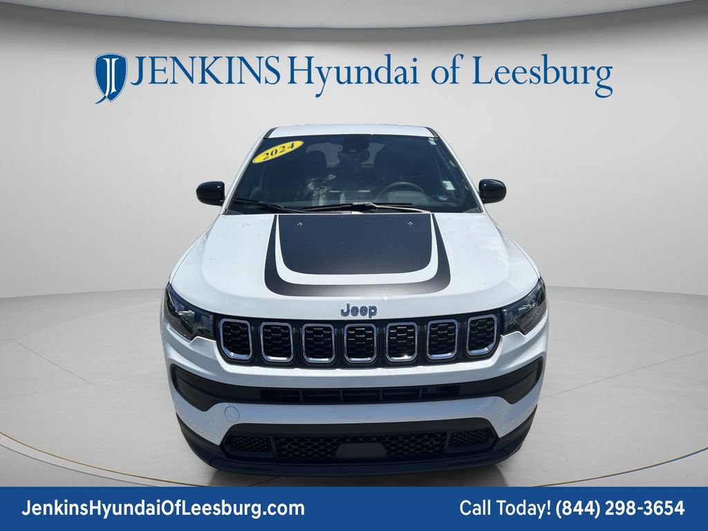 Used 2024 Jeep Compass Sport w/ Mopar Graphics Package AWD/4WD image 12