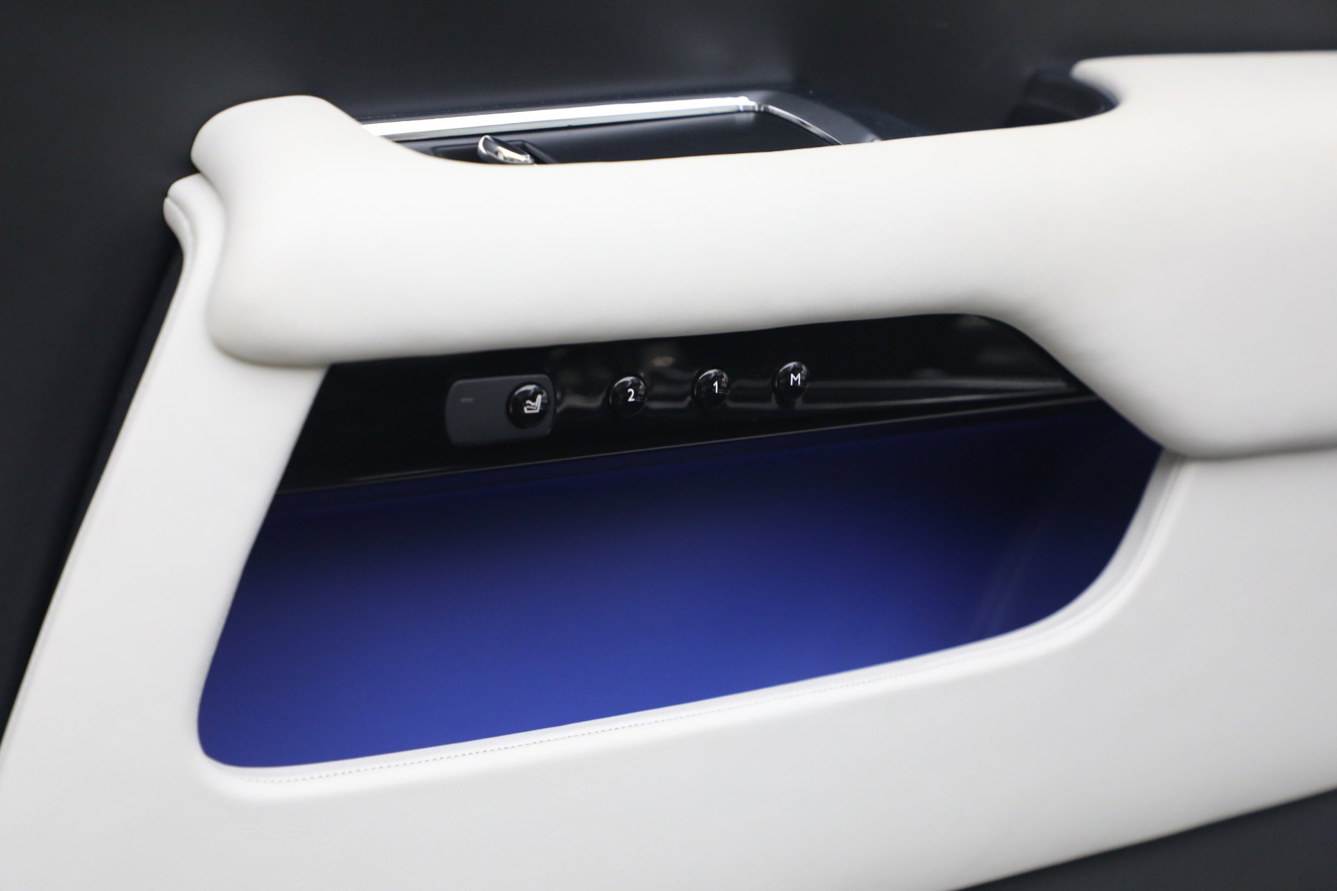 Certified 2017 Rolls-Royce Dawn image 43