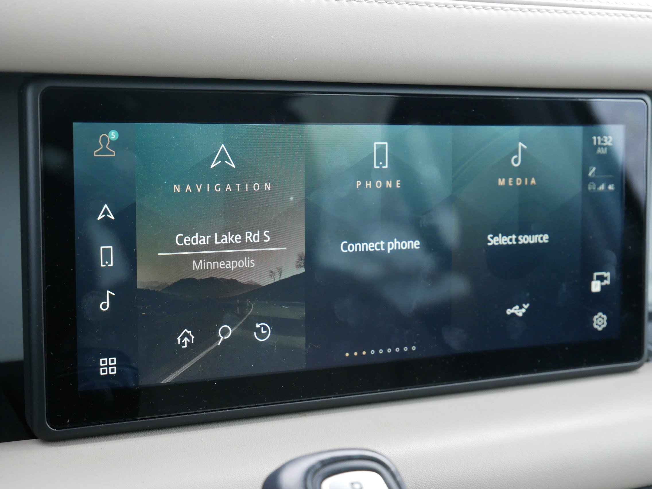 Used 2020 Land Rover Defender 110 image 26