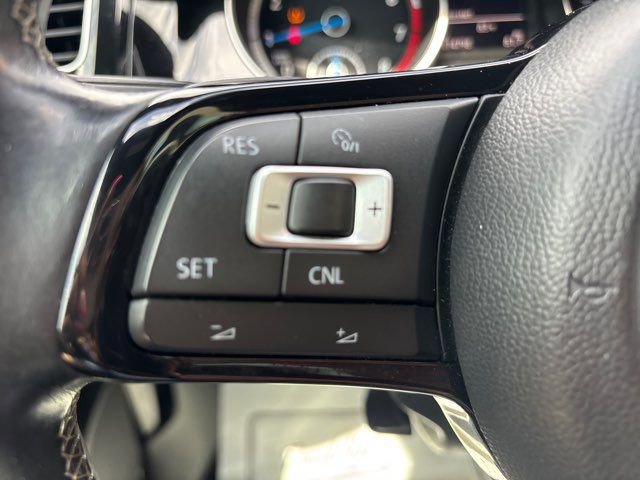 Used 2016 Volkswagen Golf R 4-Door AWD/4WD image 45