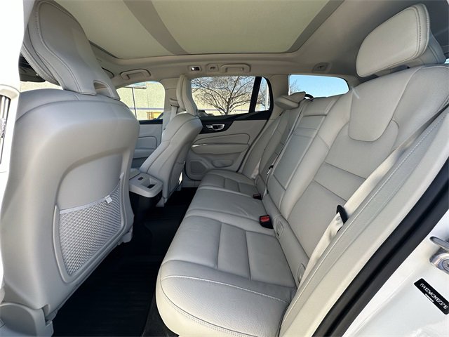 Used 2021 Volvo V60 T5 Cross Country w/ Climate Package image 26