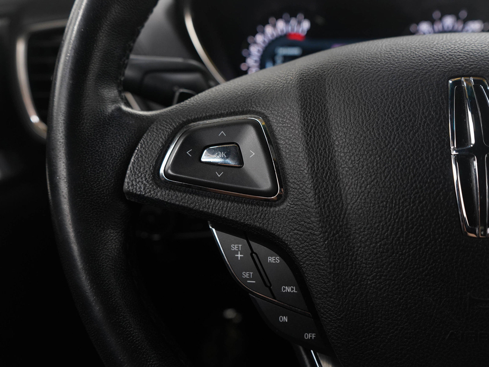 Used 2016 Lincoln MKX Premiere AWD/4WD image 25