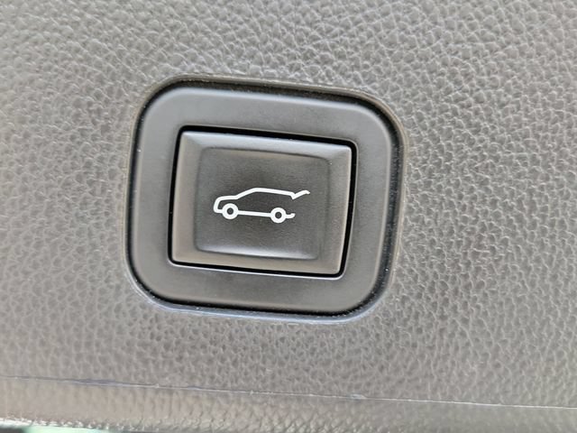 Used 2015 Cadillac SRX Luxury w/ Driver Awareness Package FWD image 29