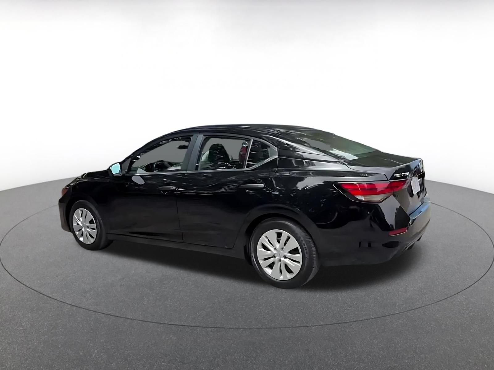 Used 2025 Nissan Sentra S FWD image 10