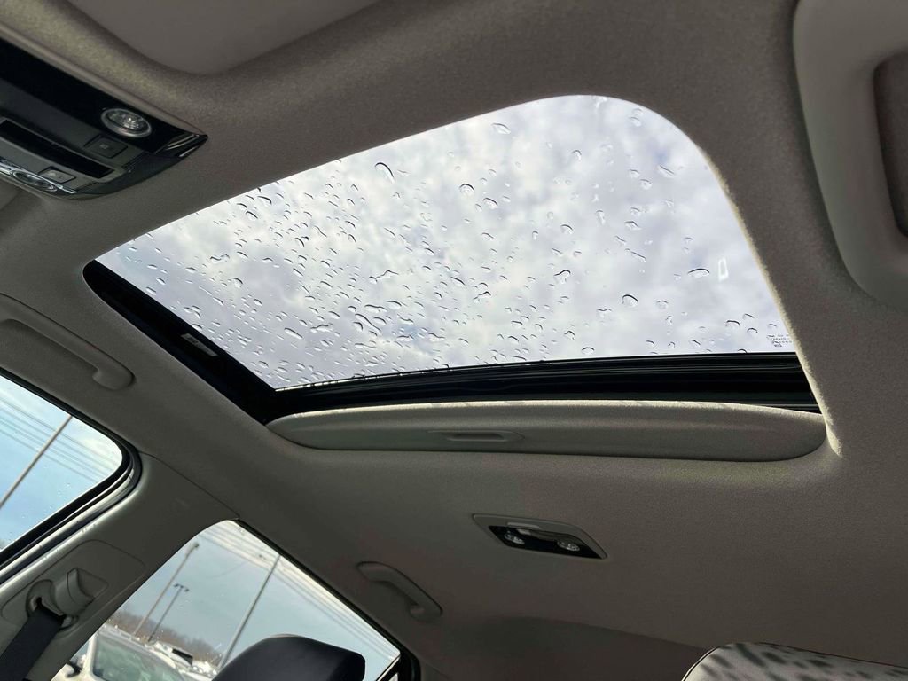 Used 2023 Kia Niro EX Touring image 24