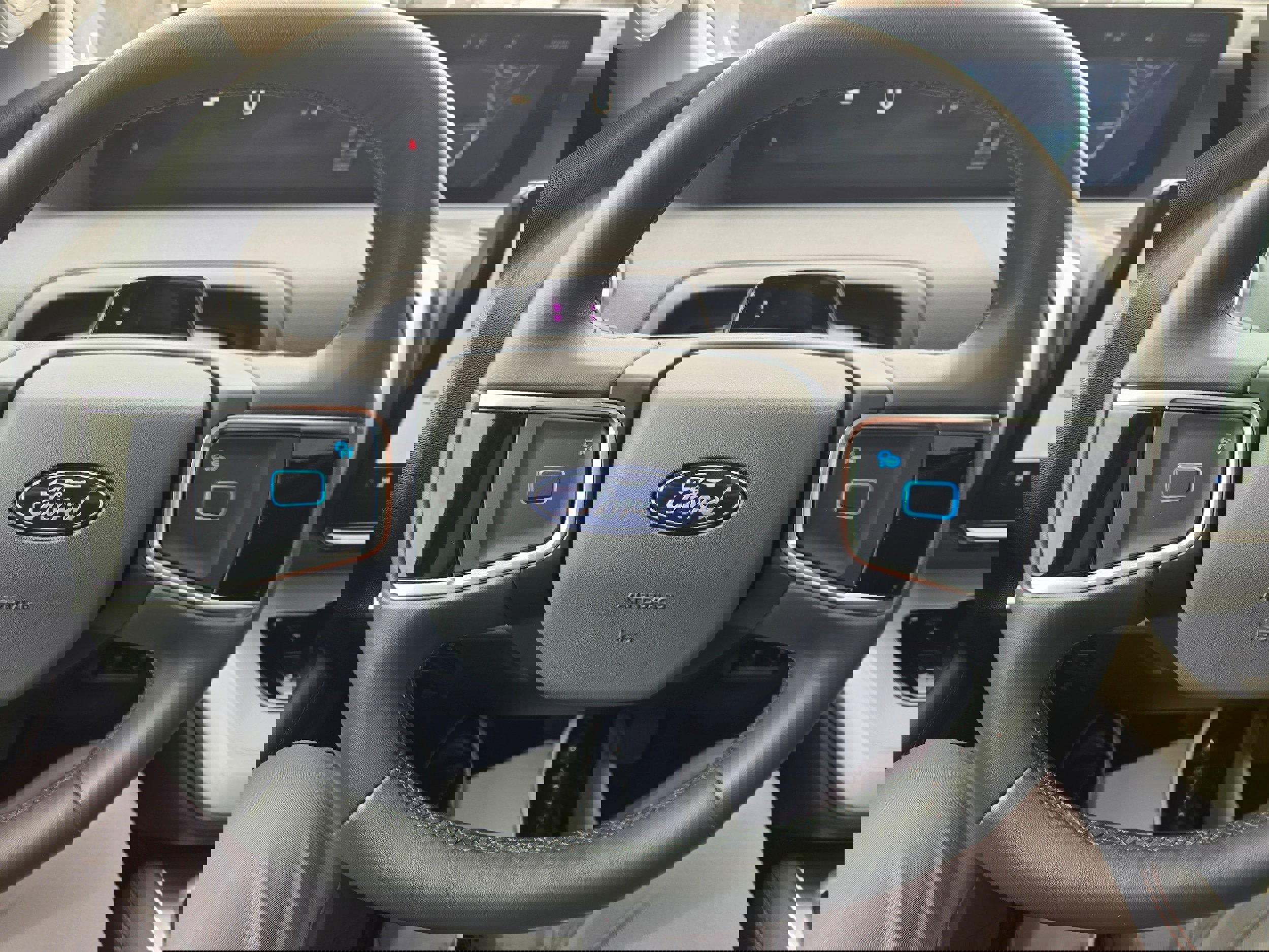 Certified 2025 Ford Expedition Active AWD/4WD image 19