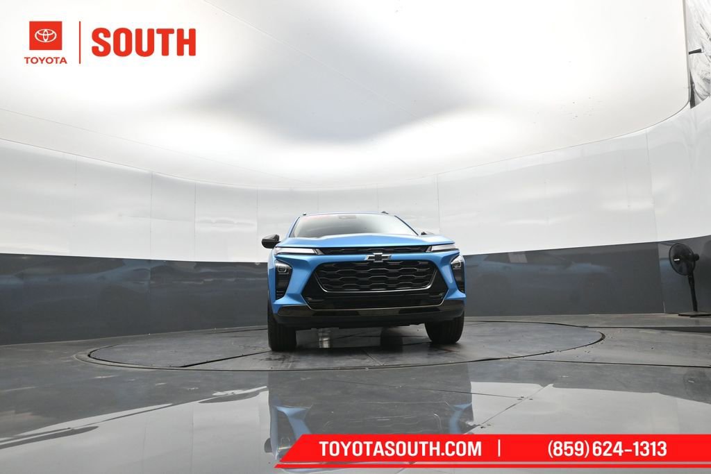 Used 2025 Chevrolet Trax ACTIV w/ Driver Confidence Package image 36