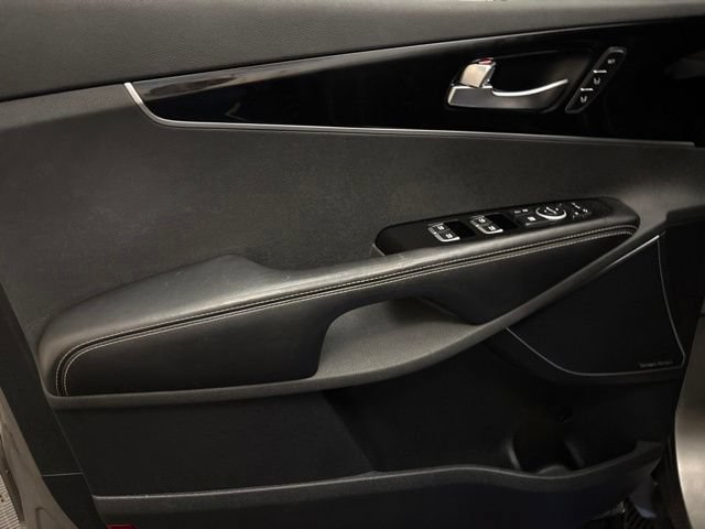 Used 2019 Kia Sorento SX AWD/4WD image 11