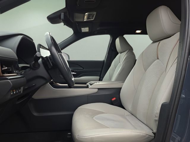 Used 2024 Toyota Grand Highlander MAX Platinum image 9