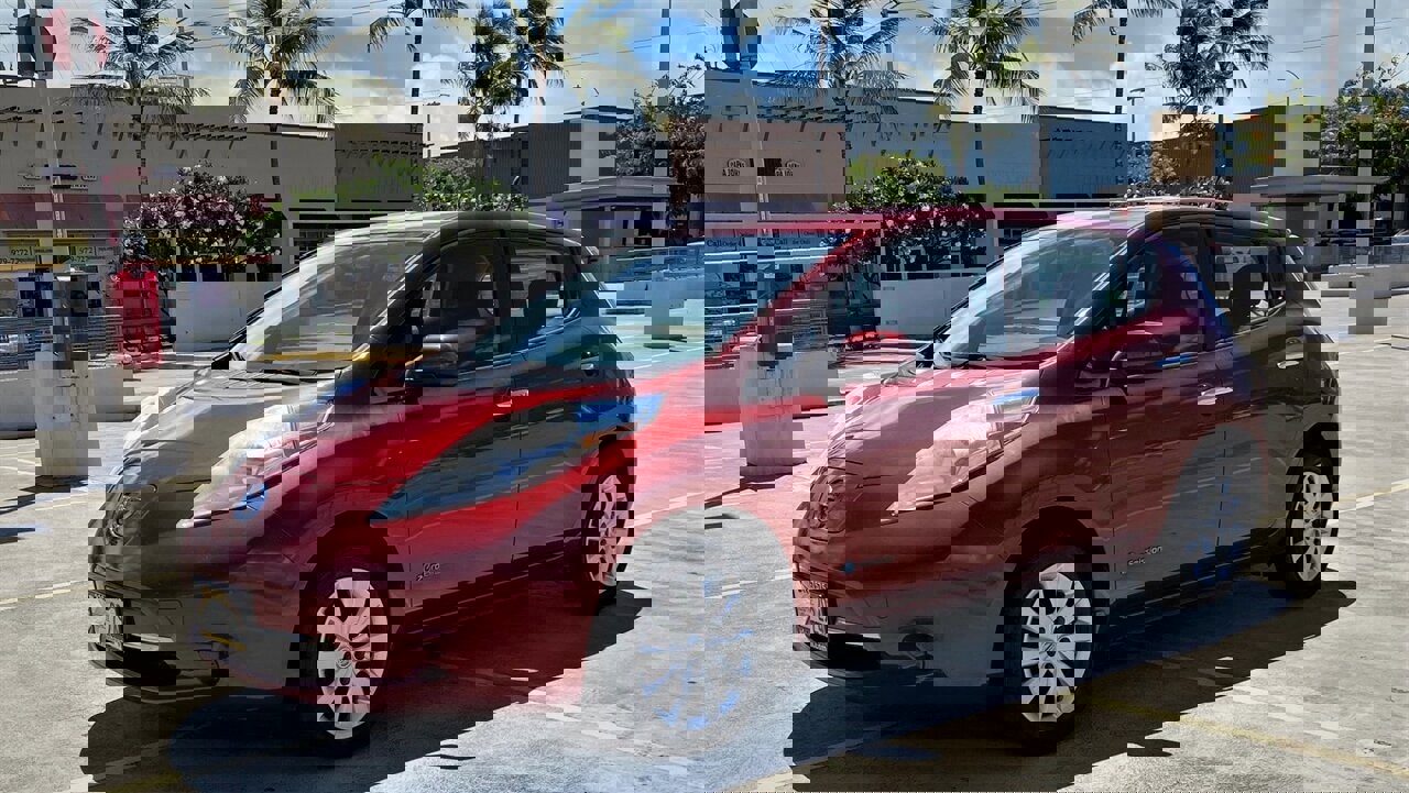 Used 2013 Nissan Leaf S image 1