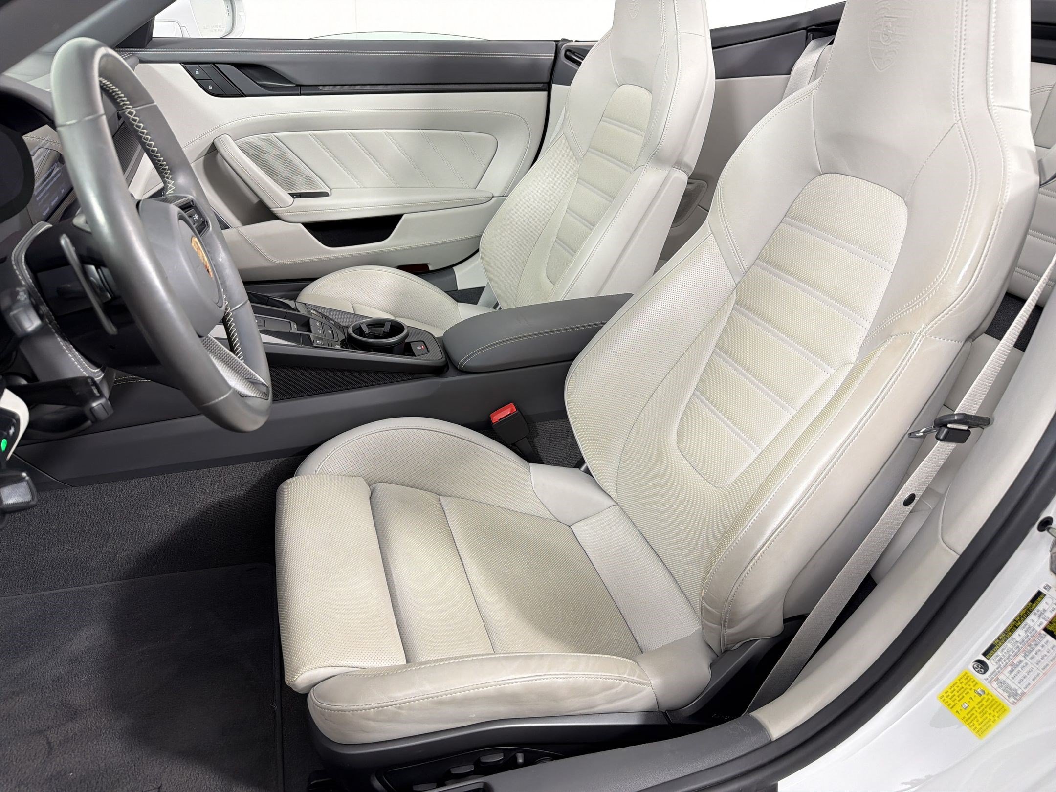 Certified 2022 Porsche 911 Carrera 4 GTS AWD/4WD image 5