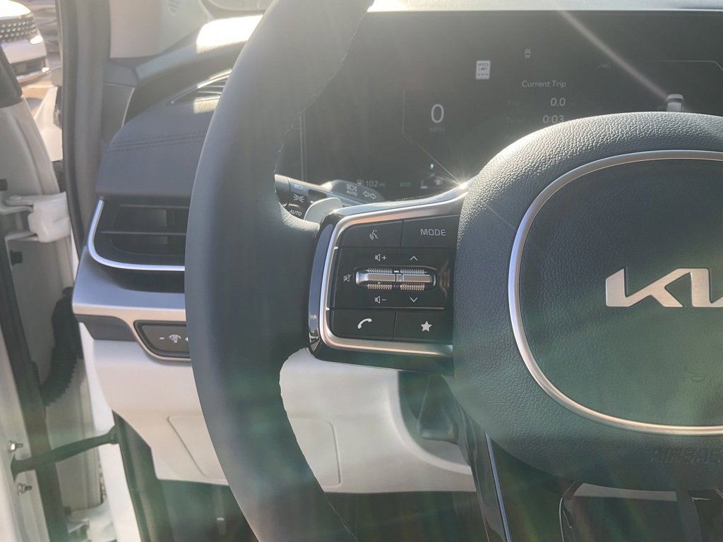New 2026 Kia Carnival SX w/ SX Dark Edition Package image 16