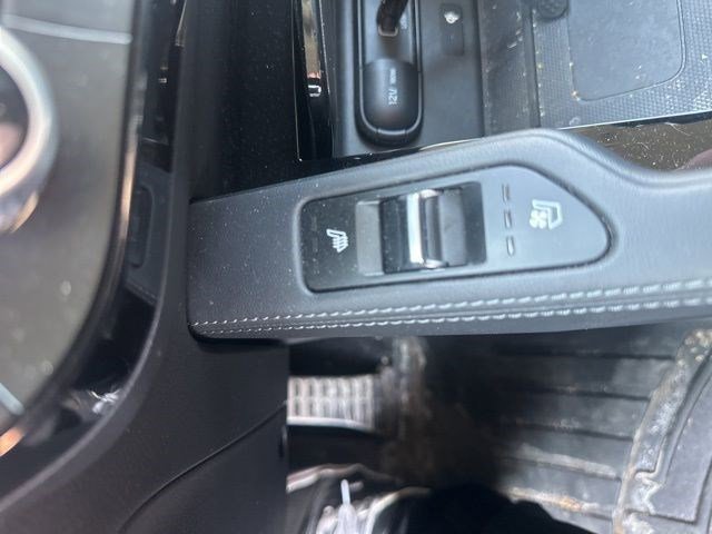 Used 2022 Kia Telluride SX w/ SX Prestige Package image 12