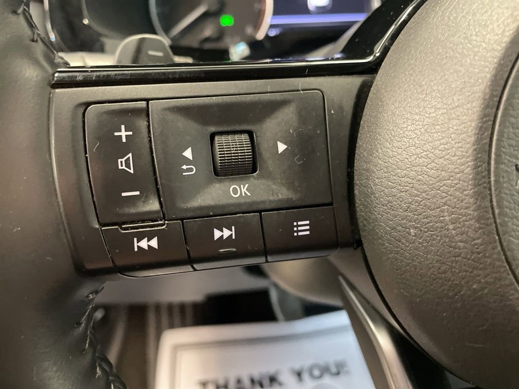 Used 2023 Nissan Pathfinder SL AWD/4WD image 28