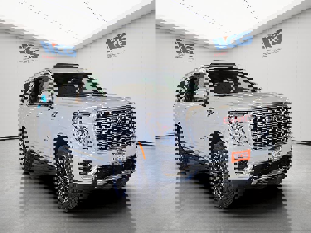 New 2026 GMC Yukon XL Denali w/ Denali Reserve Package image 2